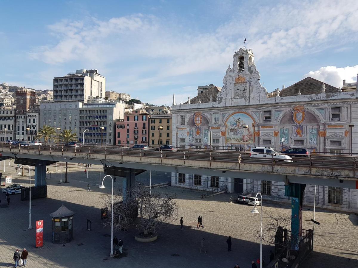 Ferienwohnung Casa Vacanze Porto Antico Genua Exterior foto